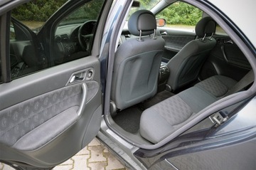 Mercedes Klasa C W203 Sedan W203 2.1 (C 200 CDI) 122KM 2004 MERCEDES C 200 CDI 122PS Avantgarde Bdb Stan AF18" Polecam OKAZJA!, zdjęcie 6