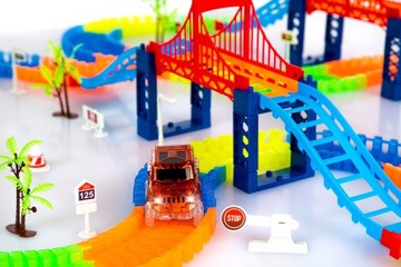 СВЕТЯЩИЕСЯ ТРЕКЫ СВЕТЯЩИЕСЯ АВТОМОБИЛЬНЫЕ ТРЕКЫ