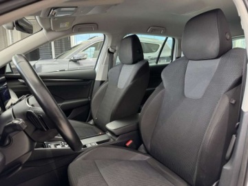 Skoda Octavia IV Kombi 2.0 TDI 115KM 2022 Skoda Octavia Ambition Kamera cofania CarPlayAndroid Auto LED 2.0, zdjęcie 8