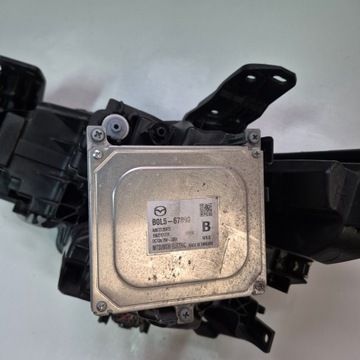 MAZDA 3 SVĚTLO PRAVÁ FULL LED BOL5-67890