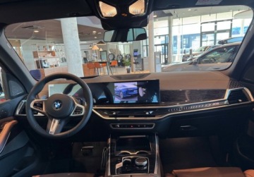 BMW X5 G05 SUV Facelifting 3.0 30d 298KM 2026 BMW X5 BMW X5 xDrive30d dostepne od reki z ogrzewaniem postojowym 3.0, zdjęcie 14