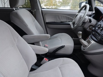 Mitsubishi Grandis 2.4 i 16V MIVEC 165KM 2005 Mitsubishi Grandis 2.4, GAZ, Klima, Klimatronic, zdjęcie 8