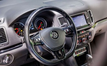 Volkswagen Sharan II Van Facelifting 2.0 TSI 220KM 2016 Volkswagen Sharan 2.0 TSI BMT Highline DSG 2.0 Benzyna 220KM, zdjęcie 36