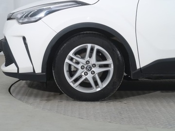 Toyota C-HR I Crossover Facelifting 1.8 Hybrid 122KM 2022 Toyota C-HR 1.8 Hybrid, Serwis ASO, Automat, zdjęcie 13