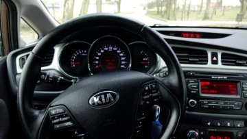 Kia Ceed II Hatchback 5d Facelifting 1.6 GDI 135KM 2015 ..Ceed .. Serwisowany .. Grzana Kierownica i Fotele .. Czujniki parkowania, zdjęcie 15