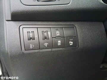 Kia Venga Mikrovan Facelifting 1,6 DOHC CVVT  125KM 2019 Kia Venga Kia Venga 1.6 M 1.6 Benzyna 125KM, zdjęcie 21