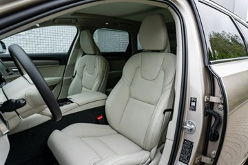 Volvo V90 II Plug-In Facelifting 2.0 T8 Plug-In Hybrid 455KM 2025 Volvo V90 Ultra Dark T8 AWD Plug-in hybrid (310 +, zdjęcie 18