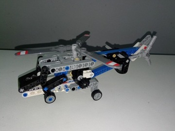 lego technic 42020 - helikopter ratunkowy OPIS