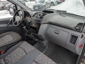 Mercedes Vito W639 Kombi 109 CDI 95KM 2008 Mercedes-Benz Vito Stan techniczny dobry 2.1 Diesel 95KM, zdjęcie 21