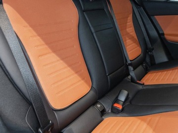 Mercedes GLC C254/X254 Coupe 2.0 300 258KM 2025 GLC Coupe 300 4-Matic AMG Line 2.0 (258KM) 2025, zdjęcie 13