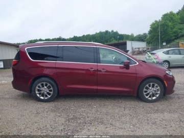 Chrysler Pacifica II 2021 Chrysler Pacifica Touring L 2021 3.6l 3.6 Benzyna 287KM, zdjęcie 6