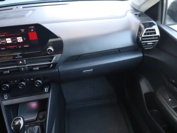 Citroen C4 III SUV 1.2 PureTech 130KM 2021 Citroen C4 1.2 PureTech, Salon Polska, Skóra, zdjęcie 6