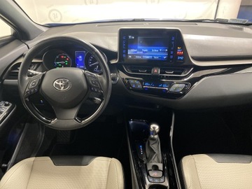 Toyota C-HR I Crossover 1.8 Hybrid 122KM 2018 Toyota C-HR 1.8 Hybrid Selection Toyota C-HR 1.8 S, zdjęcie 2