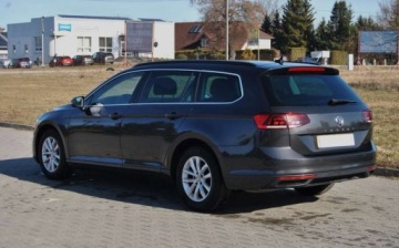 Volkswagen Passat B8 Variant Facelifting 1.5 TSI EVO 150KM 2020 Volkswagen Passat Variant GWARANCJA, 2020, 1.5 Benzyna, Automat DSG, Niski, zdjęcie 3