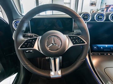 Mercedes GLC C254/X254 2025 GLC Coupe 200 d 4-Matic Avantgarde 2.0 (163KM) 2025, zdjęcie 6