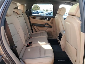 Porsche Cayenne III 2021 Porsche Cayenne S 2021 2.9l 2.9 Benzyna 434KM, zdjęcie 11