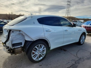 Maserati Levante 2022 Maserati Levante 2022 MASERATI LEVANTE BASE 3.0 Benzyna 255KM, zdjęcie 3