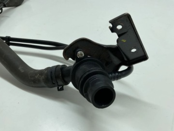 Land Rover Discovery 4 - LR4 2016 Топливозаливная трубка