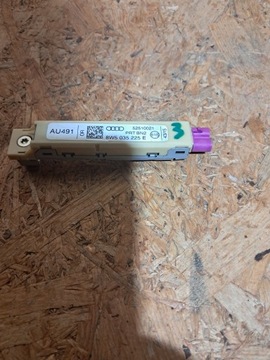 AUDI A4 8W B9 WZMACNIACZ ANTENOWY 8W5035225E