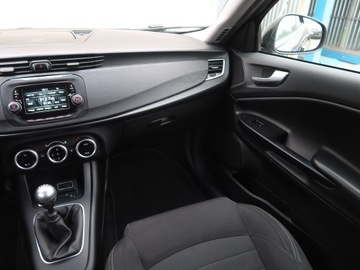 Alfa Romeo Giulietta Nuova II Hatchback 5d Facelifting 1.4 TB 16v 120KM 2016 Alfa Romeo Giulietta 1.4 T, Salon Polska, Klima, zdjęcie 7