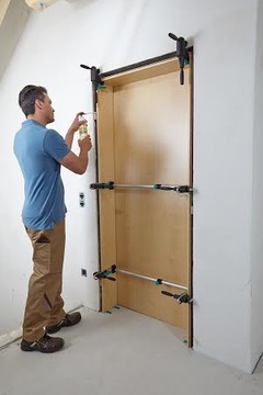 КОМПЛЕКТ ДЛЯ СБОРА ДВЕРНОЙ КОРОБКИ WOLFCRAFT PRO WF3676000