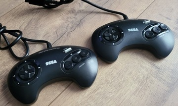 Комплект Sega Mega Drive PAL-G 2x в отличном состоянии СКИДКА!