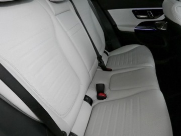 Mercedes GLC C254/X254 Coupe 2.0 200 204KM 2026 MERCEDES-BENZ GLC 200 4-Matic AMG Line 2.0 (204KM) 2026, zdjęcie 13