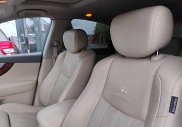 Infiniti FX II Crossover 3.0d V6 238KM 2011 Infiniti FX 2011r, 3.0 Diesel 4x4. AUTOMAT. Jezdzi. 3.0 Diesel 238KM, zdjęcie 20