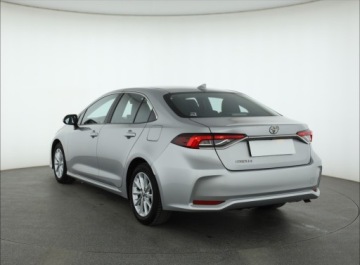 Toyota Corolla XII Sedan 1.5 VVT-i 125KM 2022 Toyota Corolla 1.5 VVT-i, Salon Polska, zdjęcie 3