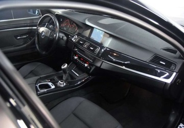 BMW Seria 5 F10-F11 Touring 520d 184KM 2011 BMW Seria 5 Kombi_Panoramiczny dach_Nawigacja_Podgrzewane fotele 2.0 Diesel, zdjęcie 5