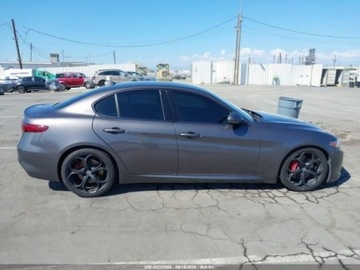 Alfa Romeo Giulia II 2018 Alfa Romeo Giulia Ti sport rwd 2.0 Benzyna 280KM, zdjęcie 6