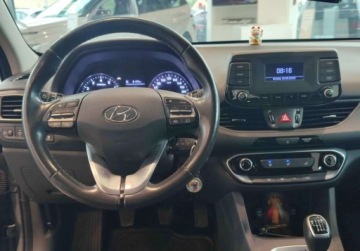 Hyundai i30 III Hatchback Facelifting 1.5 T-GDI 48V 160KM 2021 Hyundai i30 2021 1.5T-GDI 160KM 48V Classic Plus 45.595km Salon Polska 1wl, zdjęcie 19