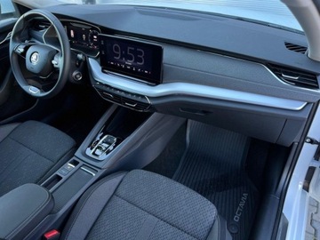 Skoda Octavia IV Kombi Plug-in 1.4 TSI iV Plug-In Hybrid 204KM 2024 Skoda Octavia 1.4 TSI Plug-In Hybrid Style DSG Pakiet SelectionSalon Polsk, zdjęcie 13