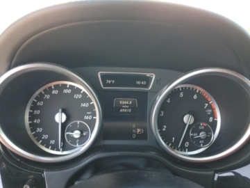 Mercedes Klasa GL X166 2015 Mercedes-Benz GL 2015 Mercedes-Benz GL 550 4MATIC 4.6 Benzyna 429KM, zdjęcie 9