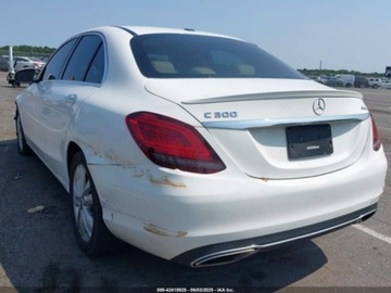 Mercedes Klasa C W205 2019 Mercedes-Benz Klasa C 2019 MERCEDES-BENZ C 300 4MATIC 2.0 Benzyna 255KM, zdjęcie 3