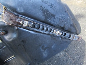 NÁDRŽ PALIVA BENZÍN MERCEDES W203 2034704901