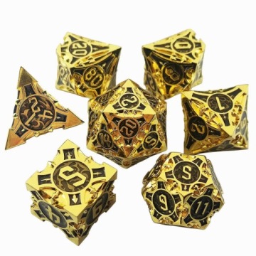 НАБОР СКРЫТЫХ СОКРОВИЩ ИЗ 7 МЕТАЛЛИЧЕСКИХ КУБИКОВ ДЛЯ РПГ