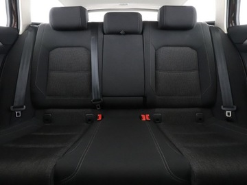 Volkswagen Passat B8 Variant 2.0 TDI BlueMotion SCR 190KM 2017 Volkswagen Passat 4x4 DSG panorama navi klima auto, zdjęcie 17