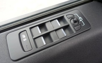 Land Rover Discovery Sport SUV 2.0 Si4 240KM 2016 Land Rover Discovery Sport 2.0T 240KM 4WD 4x4 Salon PL K.Serwisowa Bogate, zdjęcie 28