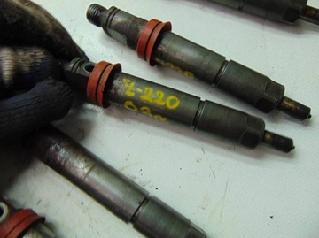 VOLVO FL6 220 03R WTRYSKIWACZ 0432191405