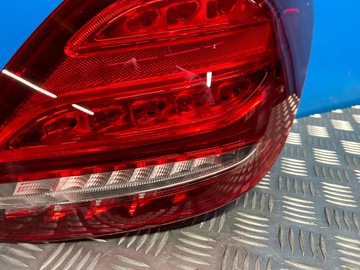 MERCEDES W205 СЕДАН ПРАВЫЙ ЗАДНИЙ ФОНАРЬ LED