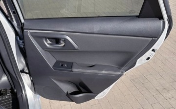 Toyota Auris II Hatchback 5d Facelifting 1.8 Hybrid 136KM 2016 Toyota Auris II Lift, 2016R, Bezwypadkowa, Automat, Zarejestorwana w PL, V, zdjęcie 31