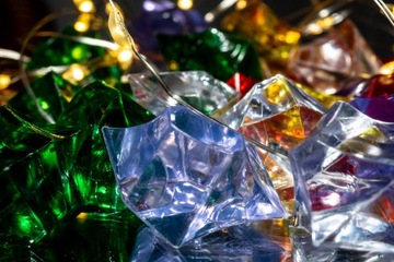 РАЗНОЦВЕТНЫЕ КАМШИ, КРИСТАЛЛЫ, ЛЕДЯНЫЕ КАМШИ, АКРИЛОВЫЕ УКРАШЕНИЯ БОЛЕЕ 60 ШТ.