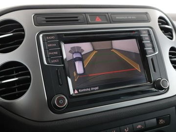 Volkswagen Tiguan I SUV Facelifting 2.0 TDI BlueMotion Technology 150KM 2015 Volkswagen Tiguan panorama klima auto navi kamera, zdjęcie 23