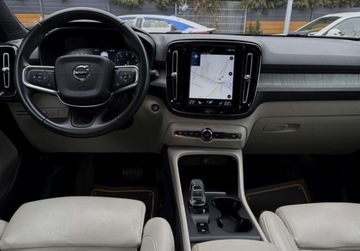 Volvo XC40 Crossover 2.0 T4 190KM 2018 Volvo XC 40 T4 190KM Inscription SKORA automat GWARANCJA zarejestrowany, zdjęcie 24