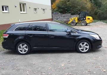 Toyota Avensis III Wagon 1.8 Valvematic 147KM 2010 Toyota Avensis 1,8 Benz Navi Kamera Alugelgi Zarejestrowany w Kraju, zdjęcie 4