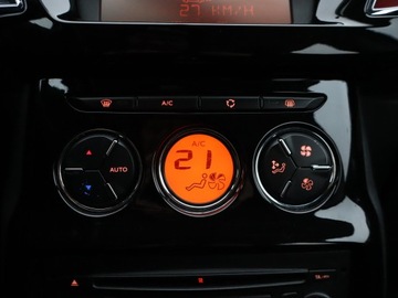 Citroen C3 II Hatchback facelifting 1.2 VTi 82KM 2014 Citroen C3 1.2 VTi, Salon Polska, Klima, zdjęcie 15