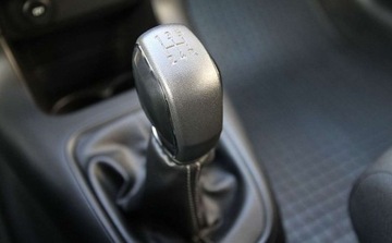 Citroen C3 III Hatchback Facelifting 1.2 PureTech 83KM 2021 Citroen C3 1.2 PureTech Feel SalonPL Manual Gwarancja od RiA 1.2, zdjęcie 21