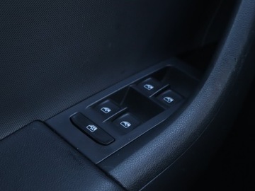 Skoda Rapid II Liftback Facelifting 1.0 TSI 110KM 2018 Skoda Rapid Spaceback 1.0 TSI, Salon Polska, Navi, zdjęcie 17