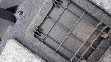 ČALOUNĚNÍ KUFRU TOYOTA AVENSIS 04R KOMBI